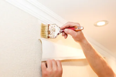 Pose de papier peint à Terminiers — revêtements muraux et toiles de verre